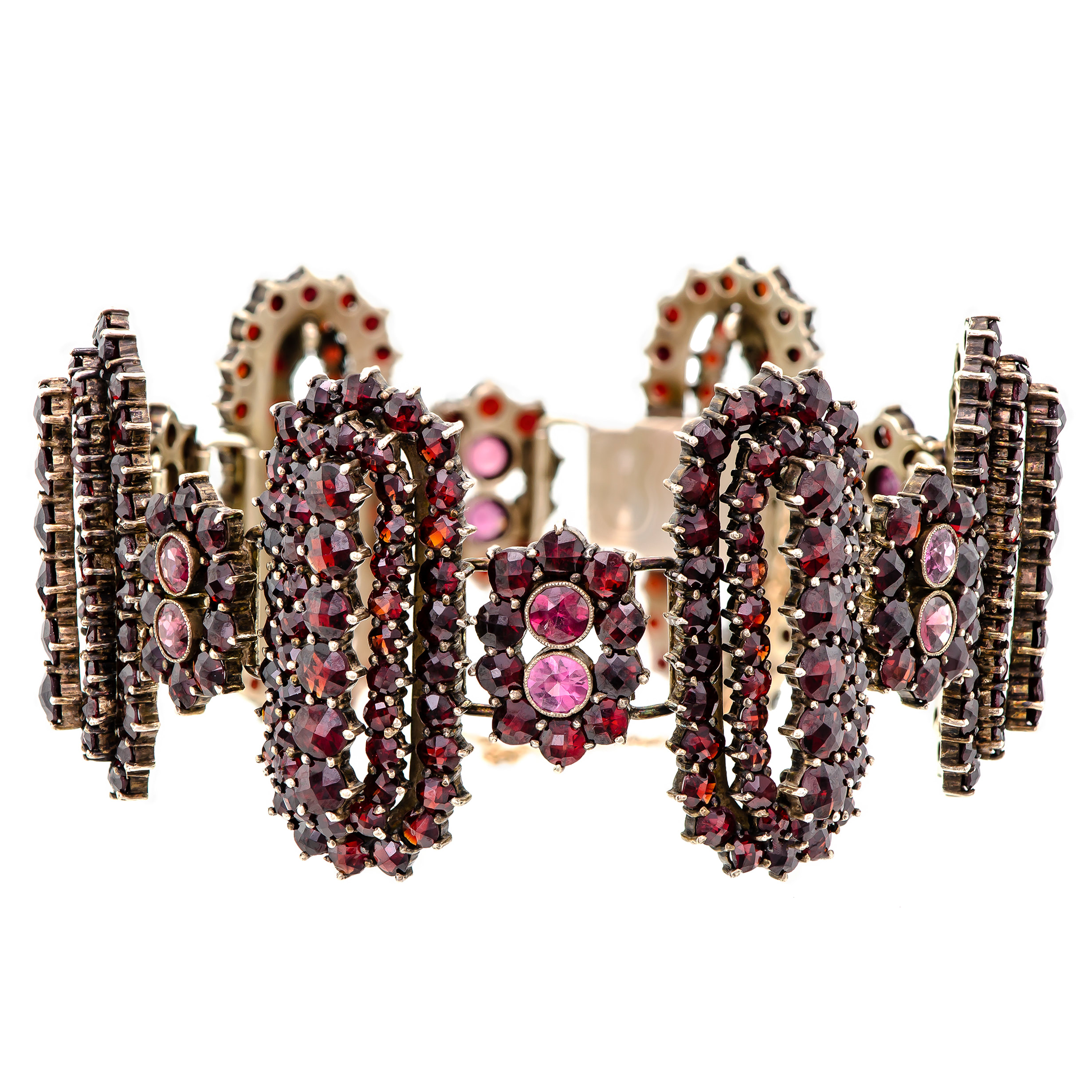 Antique Victorian Garnet Bracelet Circa 1880 Bohemian Garnets | 496834 |  Sellingantiques.co.uk